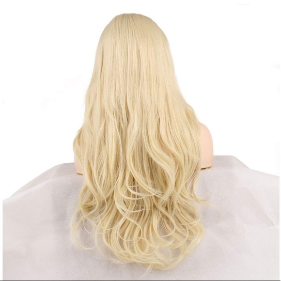 ✨24” BLONDE BODY WAVY LACE FRONT WIG? *NWT* main image 5